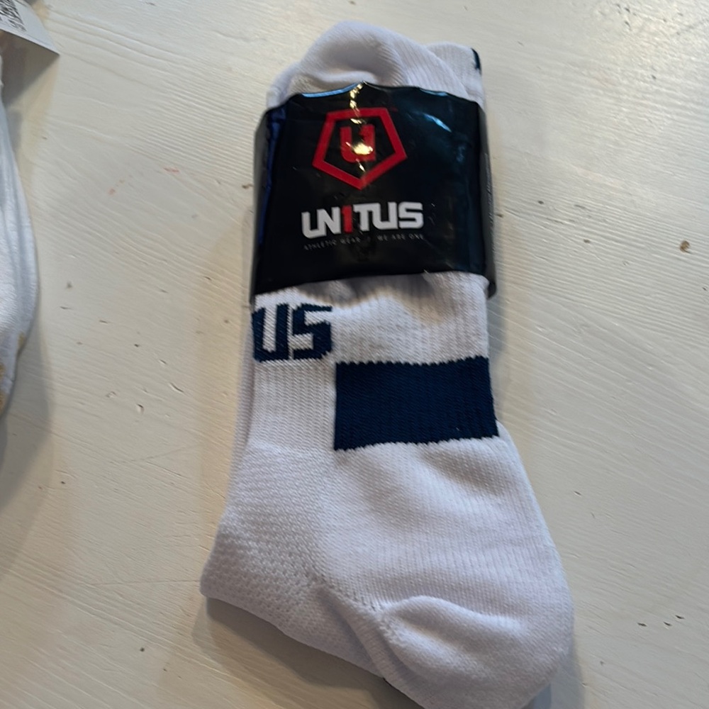 NWT Unitis Lacross socks